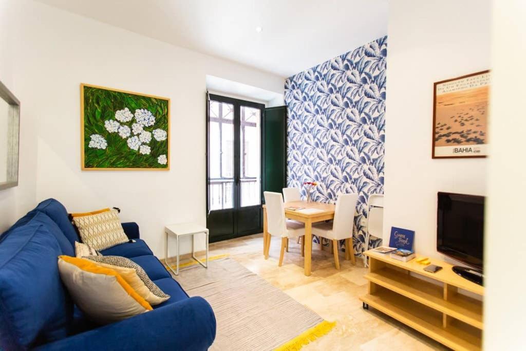 Cheap & Chic In The Center Of Appartement *