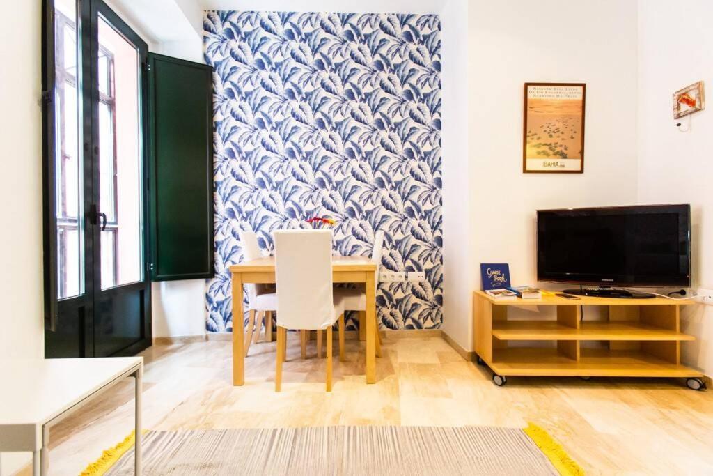 Cheap & Chic In The Center Of Appartement